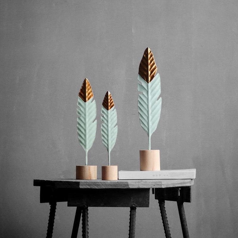 Modern Feather Wooden Miniature Figurines